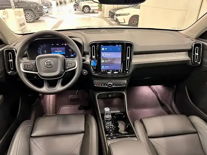 Volvo XC40 2025 B4 4WD Zhiyuan Deluxe Edition 6