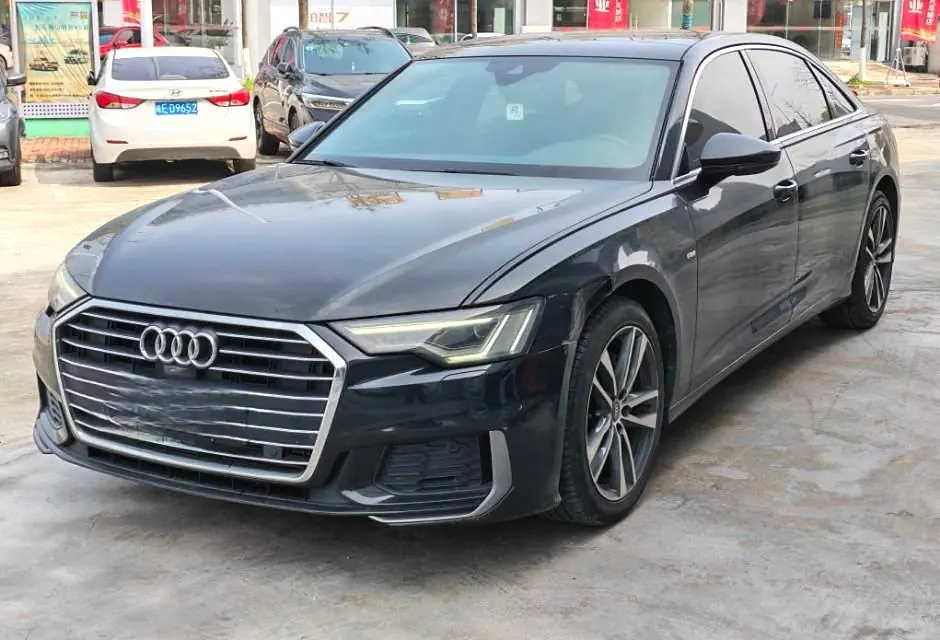 Audi 2020 A6L 2.0TFSI 40TFSI Deluxe Dynamic Automatic - View 1