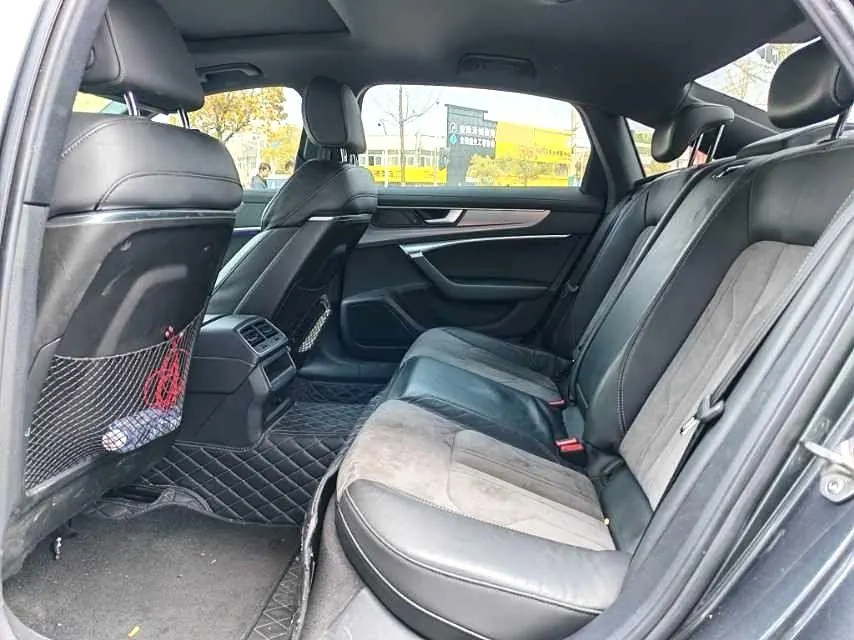 Audi 2020 A6L 2.0TFSI 40TFSI Deluxe Dynamic Automatic 3