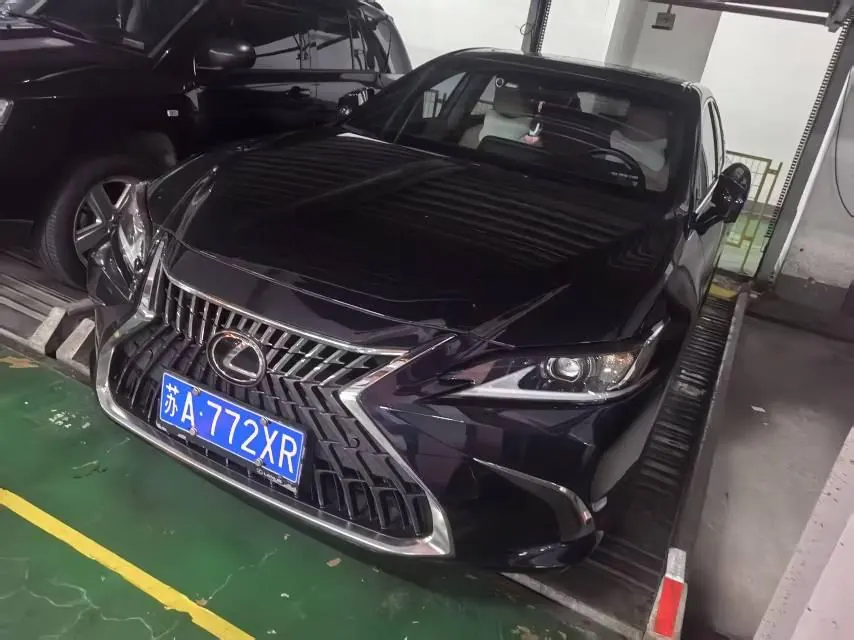 Lexus ES (Imported) 2022 ES200 2.0 Stepless Premium Edition Automatic Gear - View 1