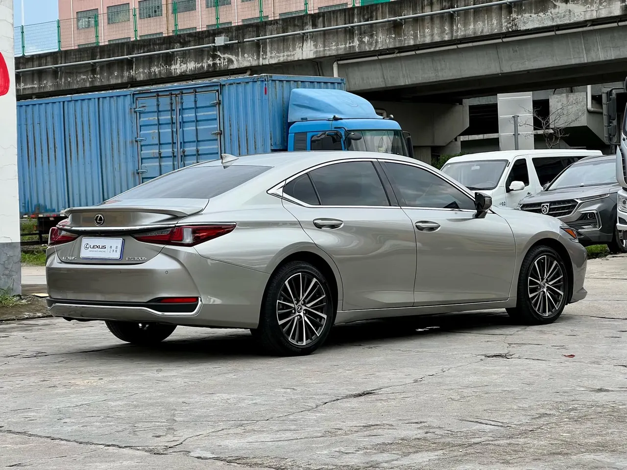 Lexus ES (Imported) 2022 ES300h 2.5 Stepless Premium Edition Automatic Gear 4