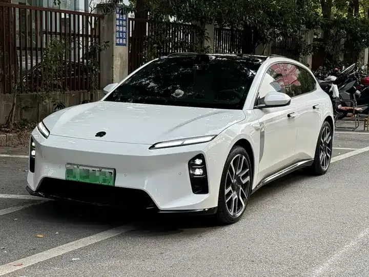Open image lightbox: NIO ET5T 2026 Natural Wonderland Edition 100kWh Touring
