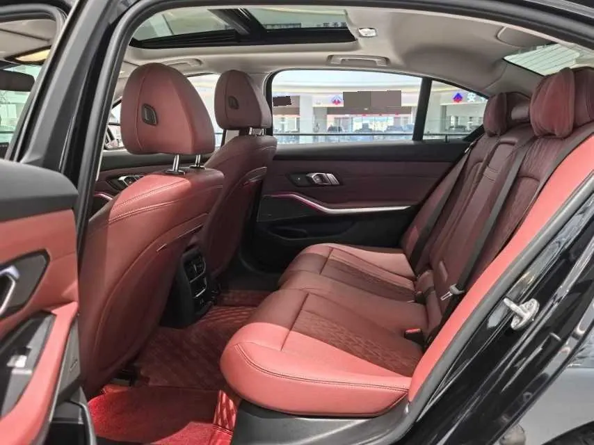 BMW 3 Series 2024 330Li 2.0T M Sports Obsidian Night Suit Automatic Gear 6