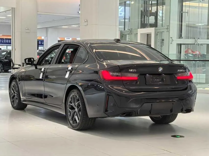 BMW 3 Series 2024 330Li 2.0T M Sports Obsidian Night Suit Automatic Gear 8