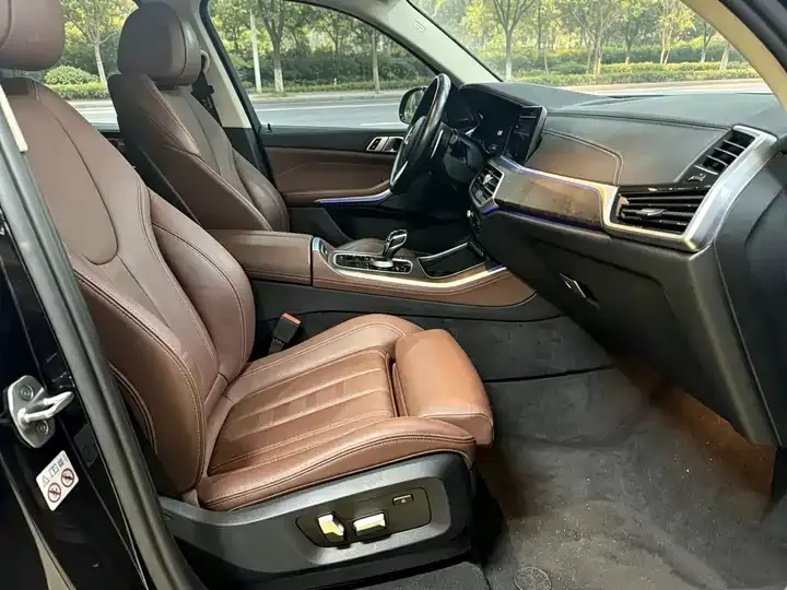 BMW X5 (Imported) 2022 xDrive40i M Sports Suit 9