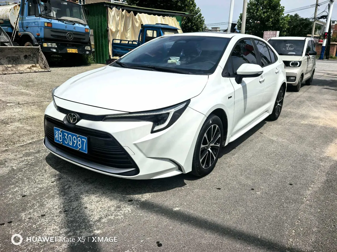 Toyota 2024 Lei Ling Shuangqing 1.8 Stepless Intelligent Electric Hybrid Leading Edition Automatic Gear - View 1