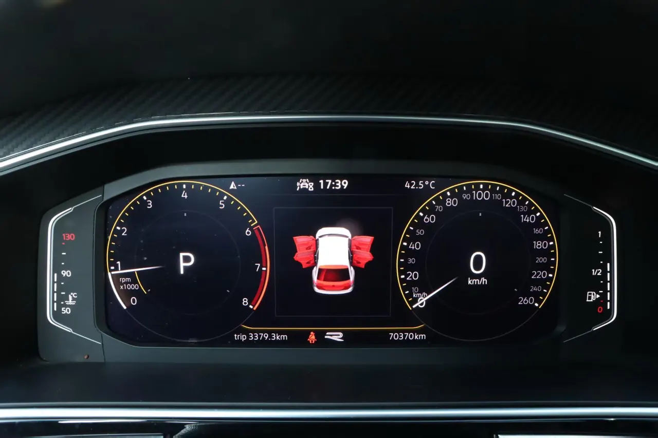 Volkswagen 2022 Tiguan L R-Line 2.0TSI 330TSI Two-Drive R-Line Overdrive Automatic Gear 5
