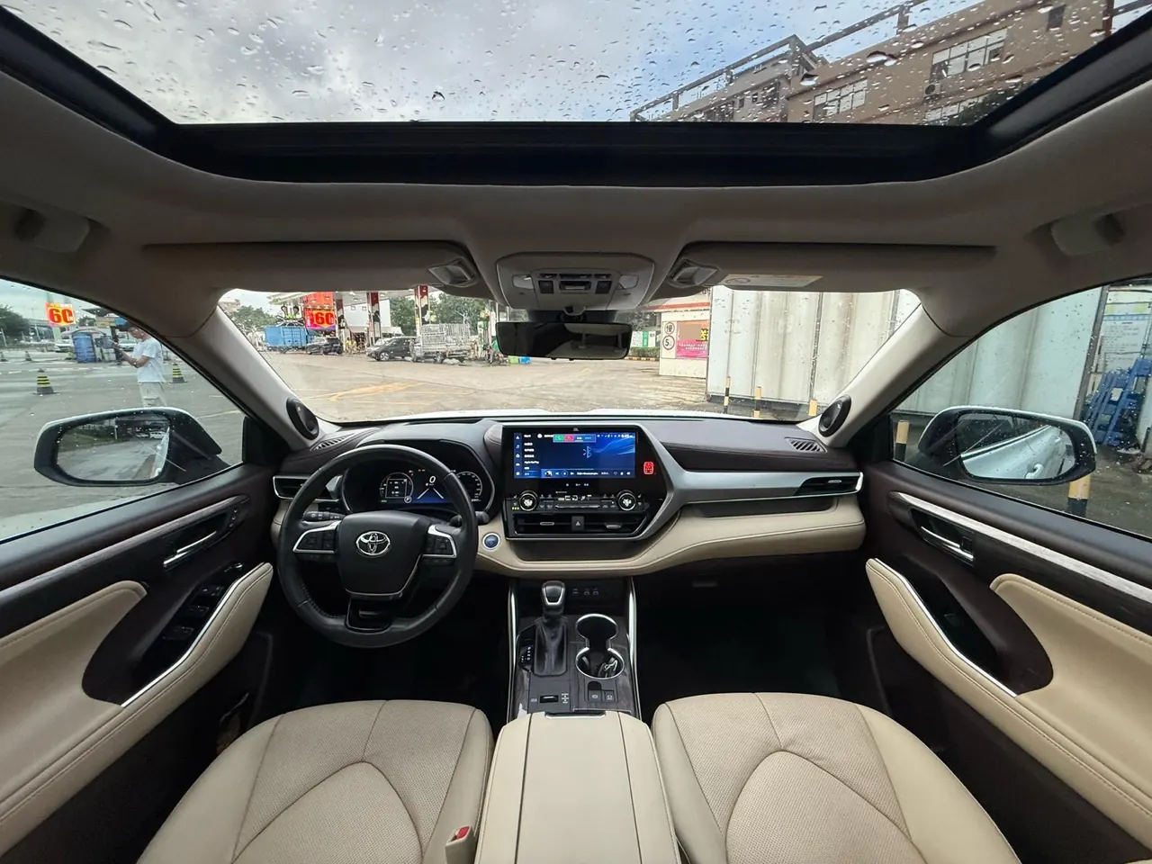 Toyota 2022 Highlander Dual Engine 2.5 Stepless Four-wheel Drive Extreme Edition 7-seat Automatic Gear 6