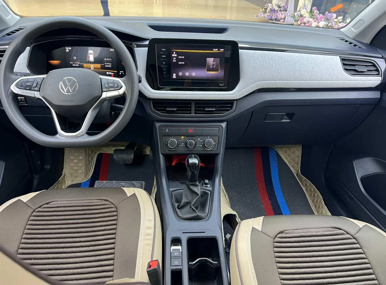 Volkswagen 2025 Tuyue Xinrui 1.5 Ruijin Edition Automatic Gear 3