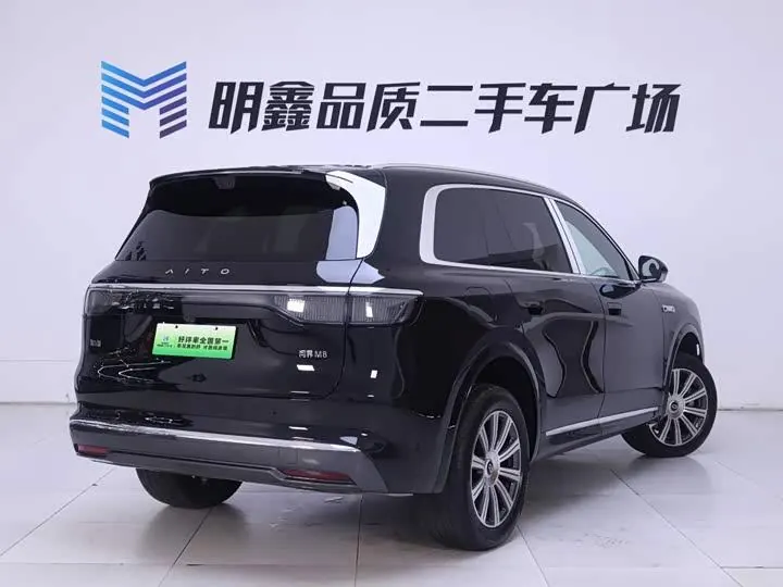 AITO M8 2025 extended range Max version 53.4kWh 6-seat version (192-line laser Radar) 7