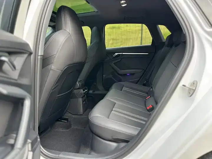 Audi A3 2022 Sportback 35 TFSI Luxury Sport 9