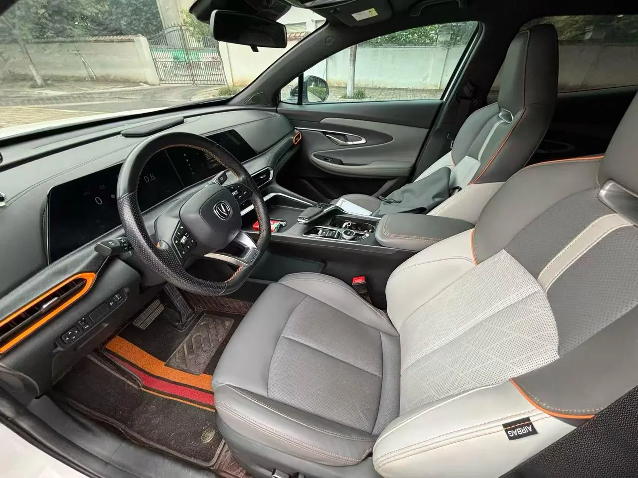 ChangAn 2022 UNI-T 1.5T honorable automatic gear 3