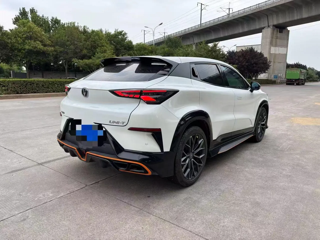 ChangAn 2022 UNI-T 1.5T honorable automatic gear 5