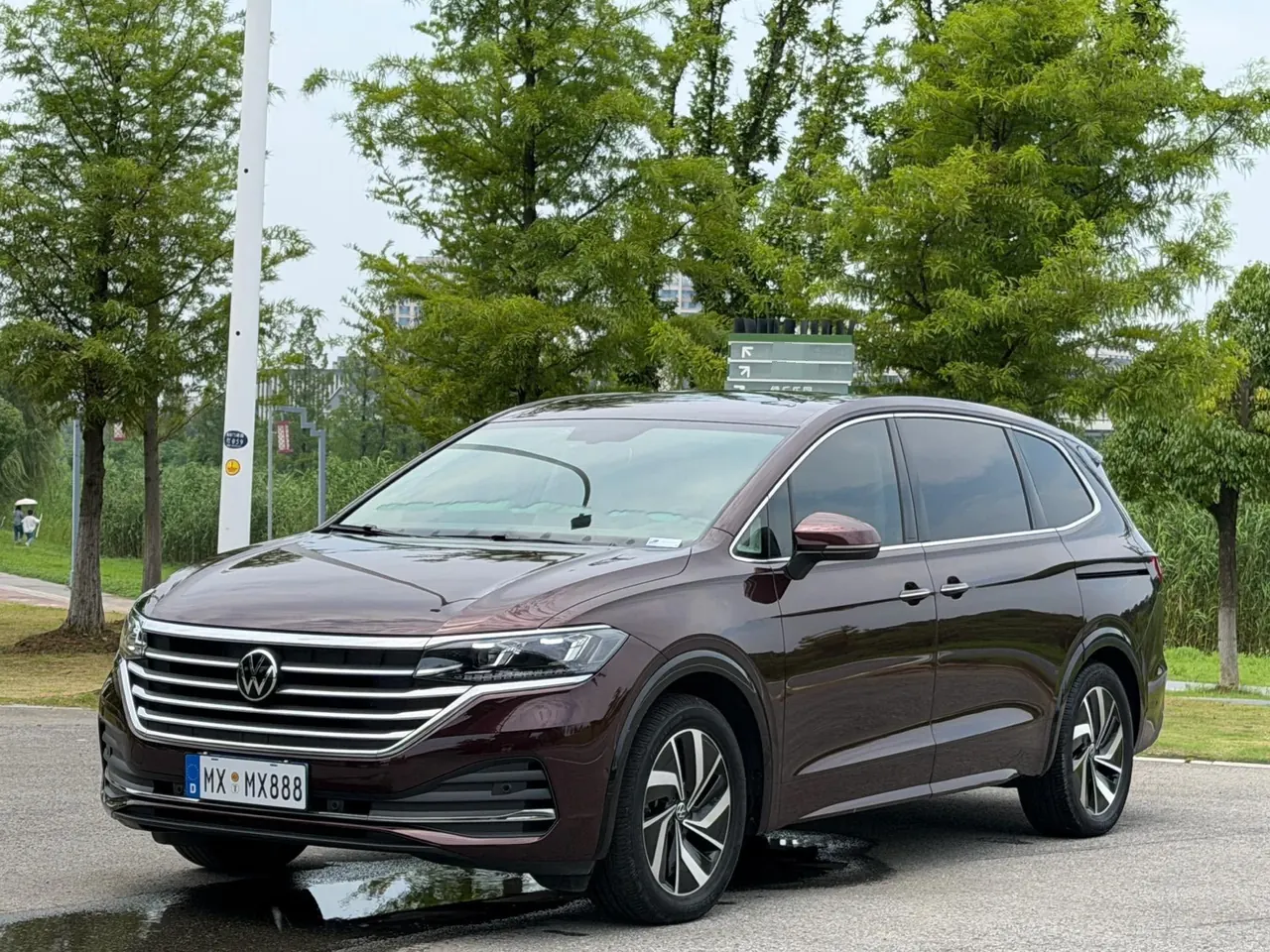 Volkswagen 2020 models of Viran (Viloran) 2.0TSI 330TSI Deluxe Edition Automatic Gear - View 1