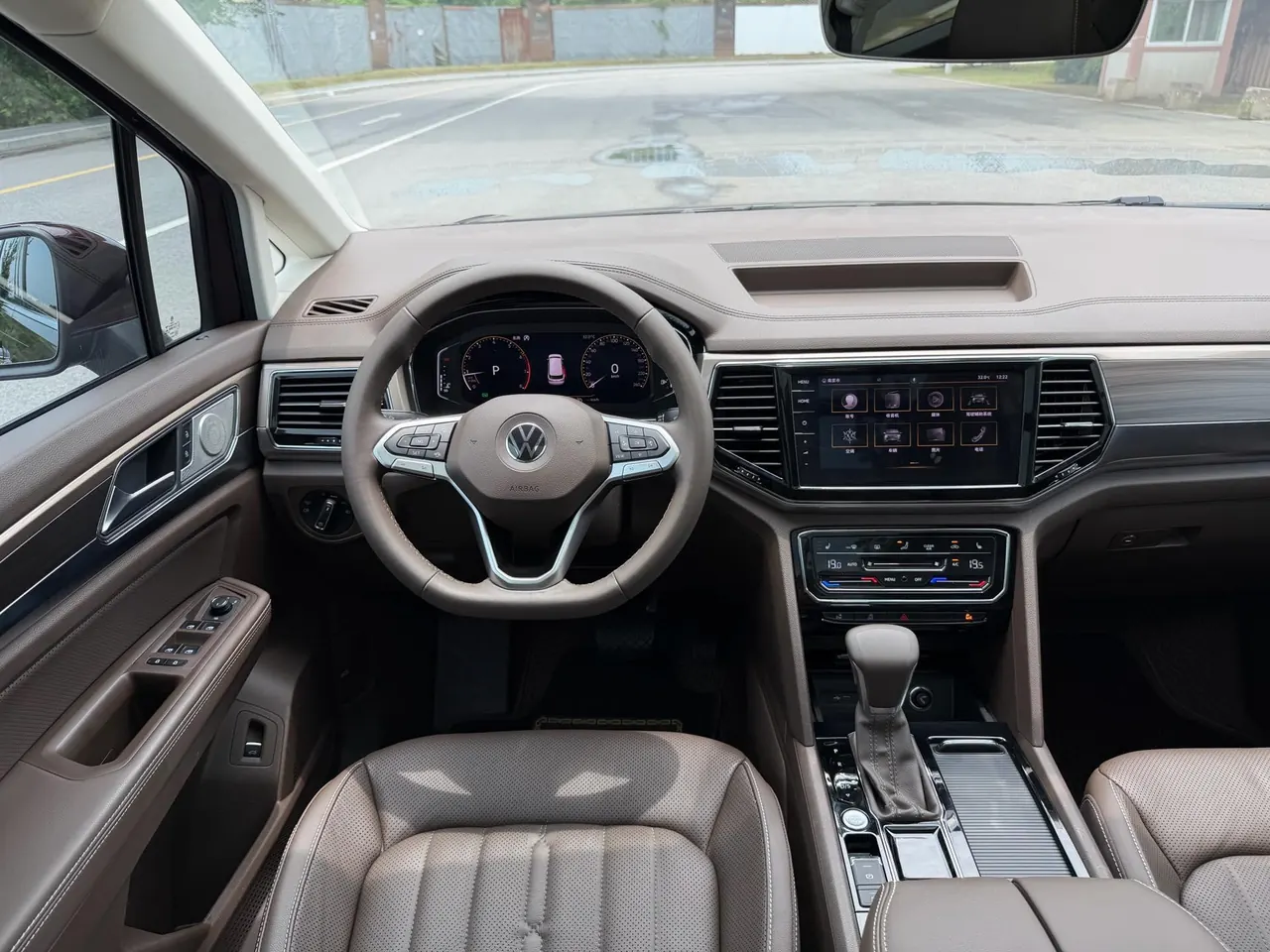 Volkswagen 2020 models of Viran (Viloran) 2.0TSI 330TSI Deluxe Edition Automatic Gear 6