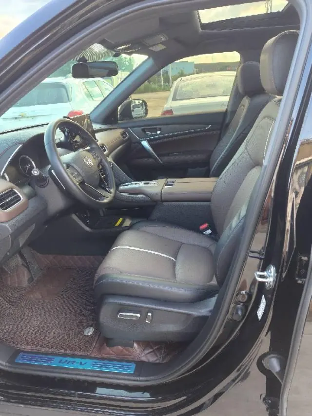 Honda 2024 UR-V 2.0T 370TURBO two-drive elegant version of automatic gear 4
