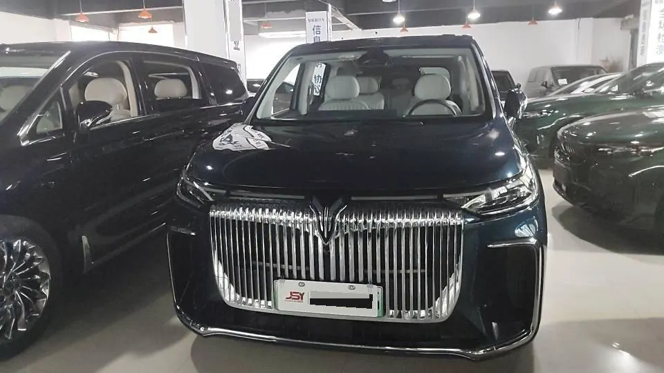 Voyah 2025 dreamers PHEV 1.5T four-wheel drive flagship Kun Peng version automatic gear 2