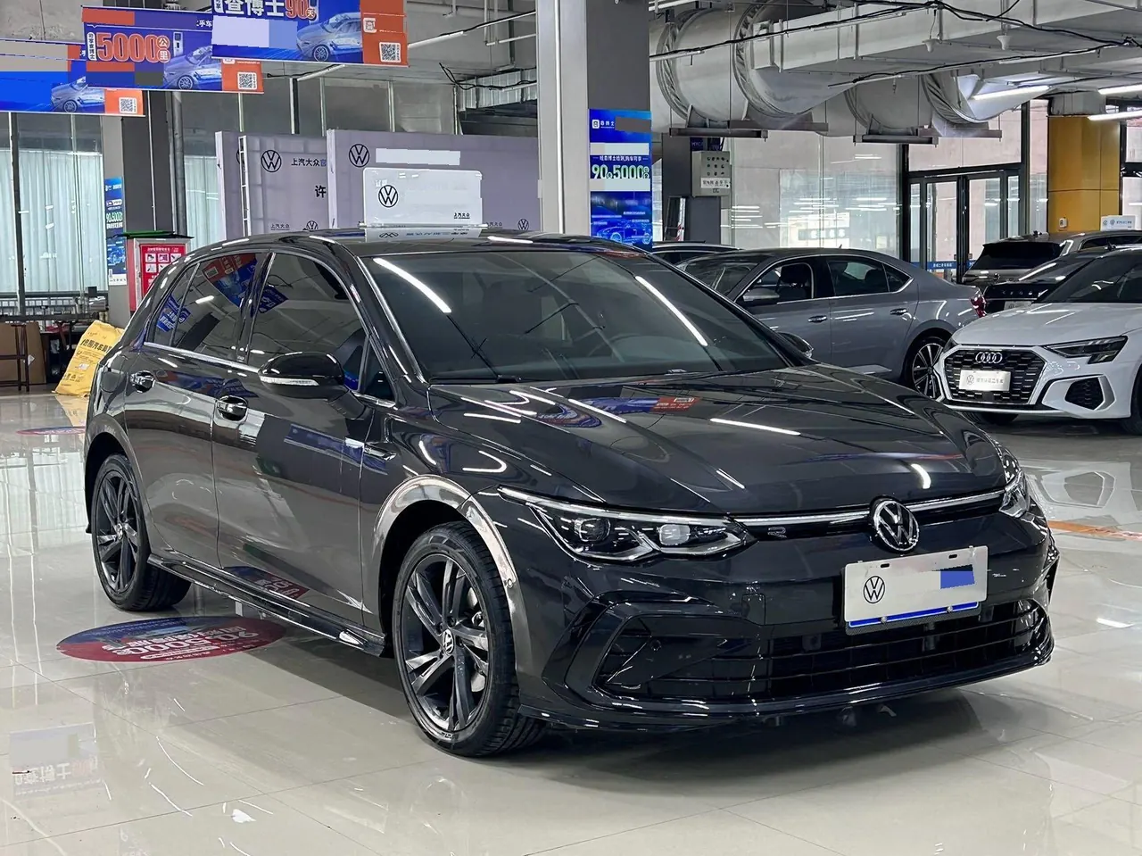 Volkswagen 2023 Golf 8 R-Line 1.4TSI 280TSI Lite Automatic 3