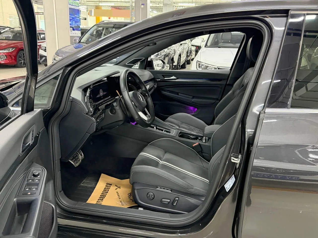 Volkswagen 2023 Golf 8 R-Line 1.4TSI 280TSI Lite Automatic 8