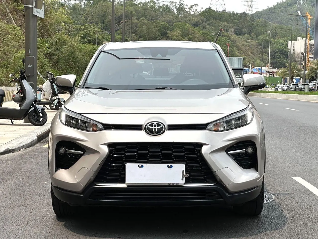 Toyota 2020 Willanda 2.0 Stepless Two-Drive Deluxe Automatic Gear 2