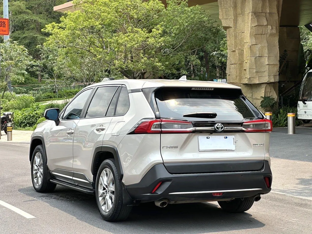 Toyota 2020 Willanda 2.0 Stepless Two-Drive Deluxe Automatic Gear 6