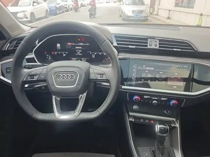 Audi Q3 2023 35 TFSI Fashion Dynamic (1.4T) 7