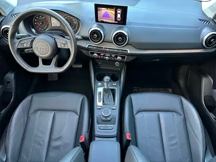 Audi Q2L 2022 35 TFSI Fashion Dynamic 10