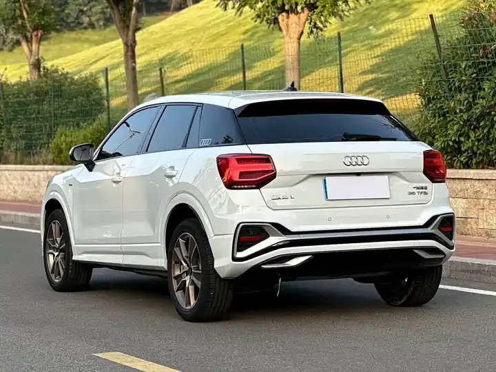 Audi Q2L 2022 35 TFSI Fashion Dynamic 5