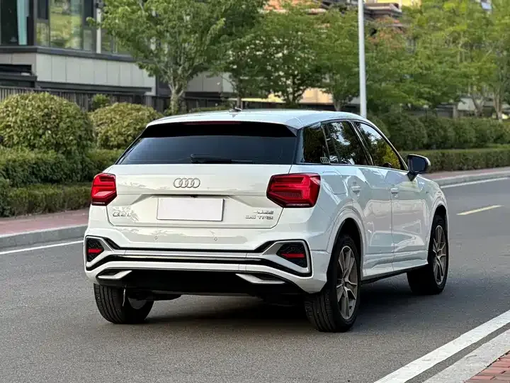 Audi Q2L 2022 35 TFSI Fashion Dynamic 7
