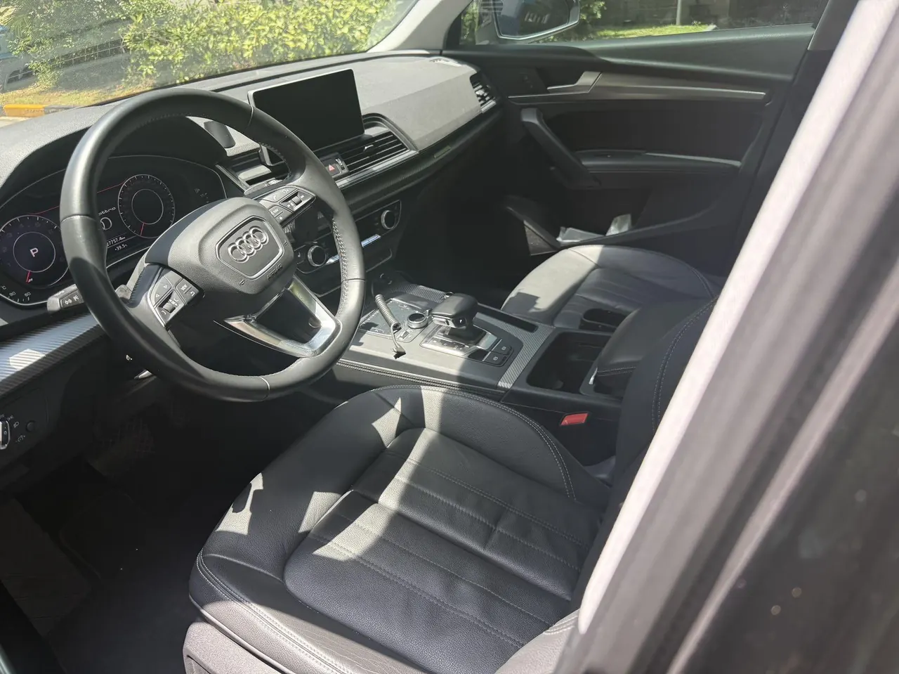 Audi 2020 Q5L 2.0TFSI 45TFSI exclusive fashion automatic 3