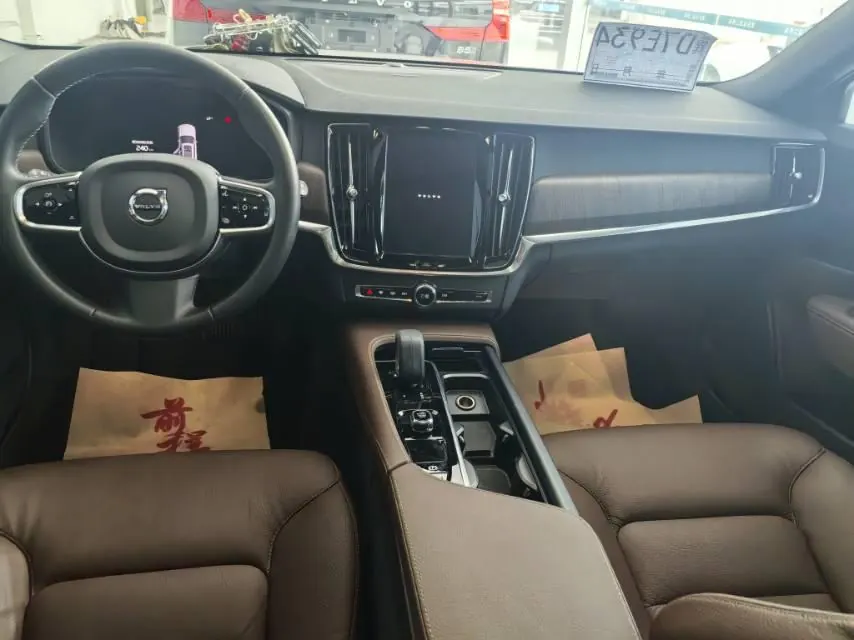 Volvo V90 (Imported) 2022 V90 Cross Country 48V 2.0T B5 AWD Zhiyuan Edition Automatic Gear 5
