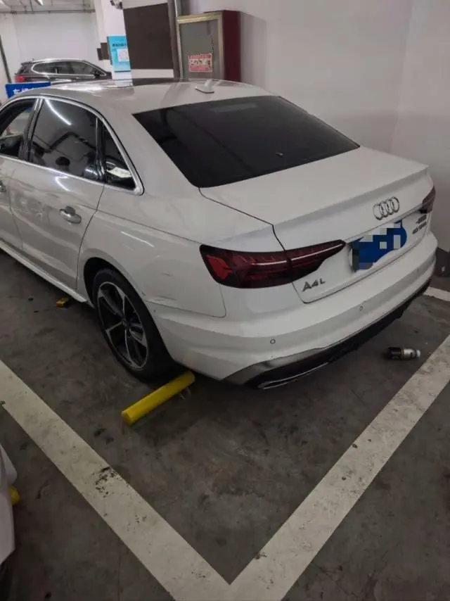 Audi 2020 A4L 2.0TFSI 40TFSI Fashion Dynamic Automatic 2