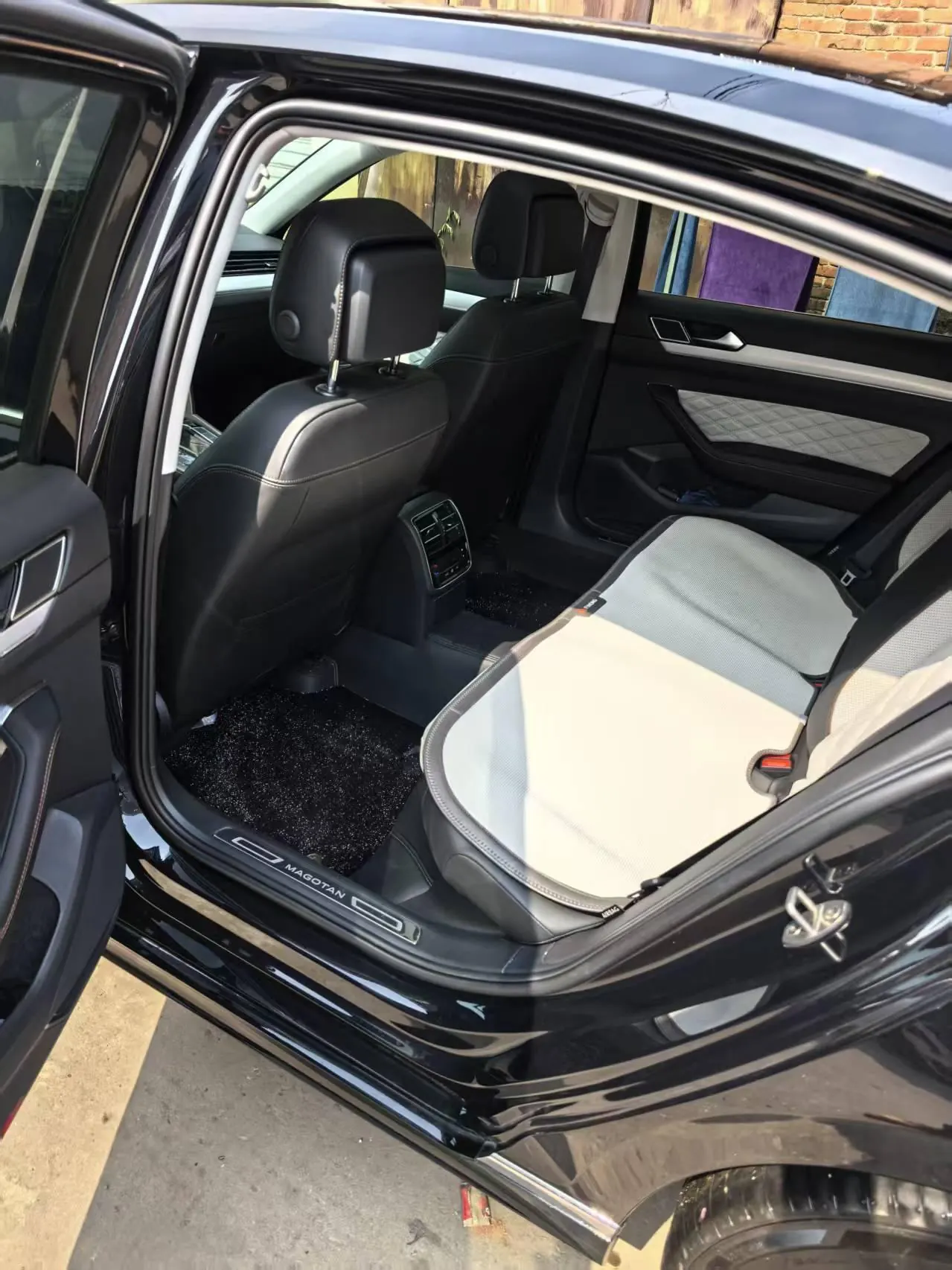 Volkswagen 2025 Magotan 2.0TSI 330TSI Luxury (Modified 2) Automatic Gear 10