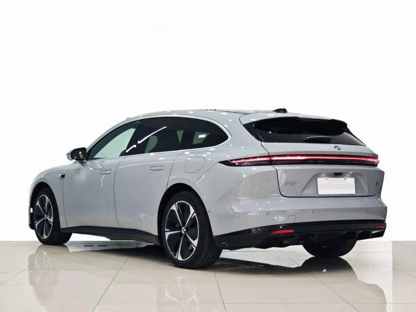 NIO 2025 ET5T 75kWh Touring automatic 5