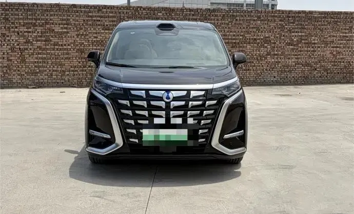 Denza 2025 Denza D9 DM-i 1.5T stepless four-wheel drive automatic gear 2