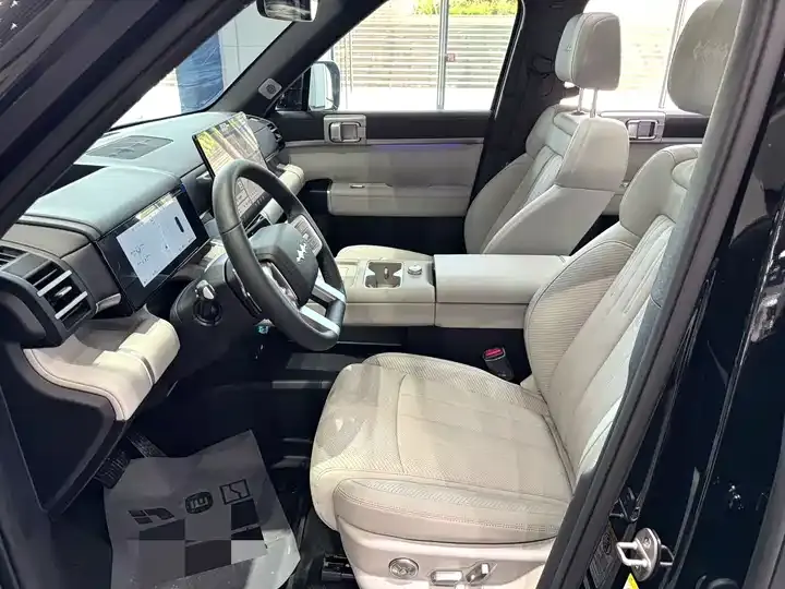 Titanium 7 2025 190KM 4WD Ultra Edition 3