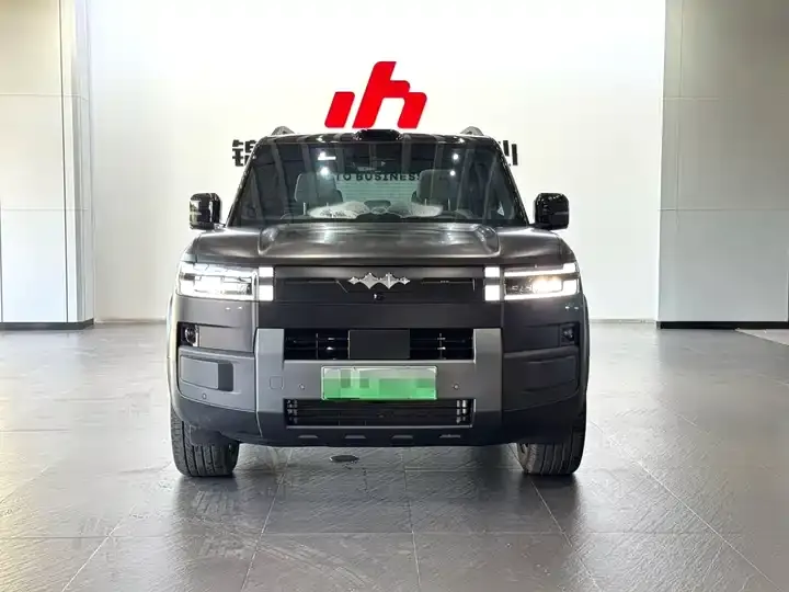Titanium 7 2025 190KM 4WD Ultra Edition 9