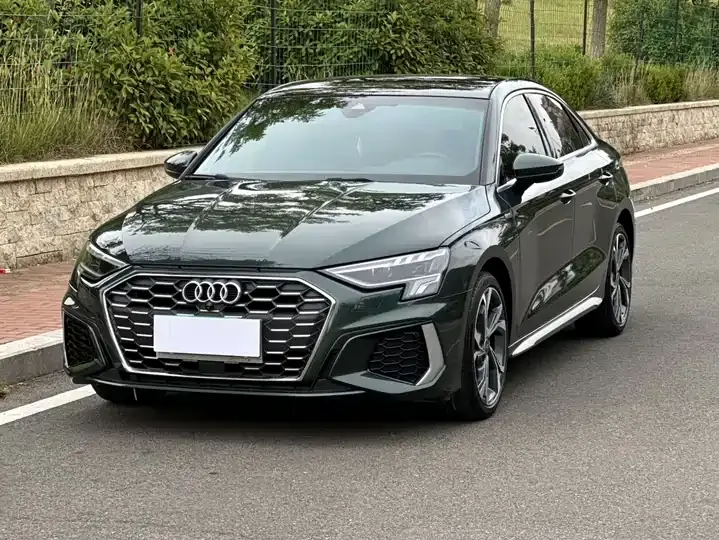 Open image lightbox: Audi A3 2023 facelift A3L Limousine 35 TFSI Luxury Sport