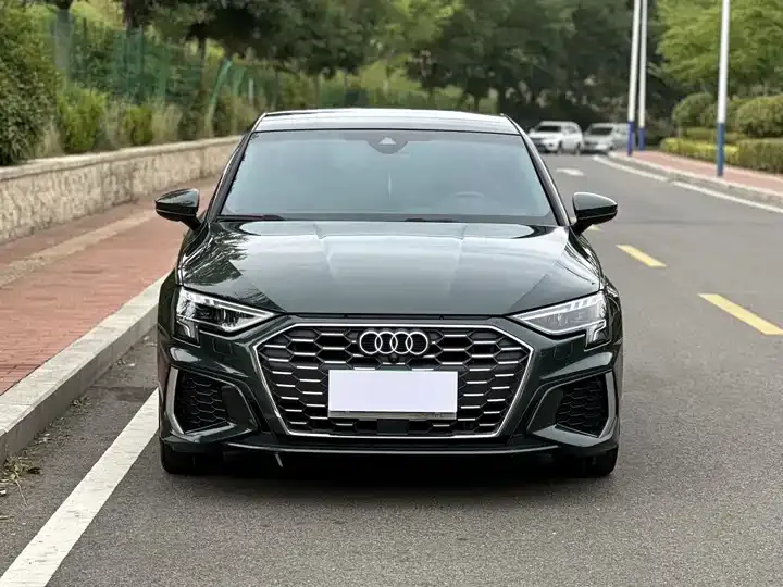 Audi A3 2023 facelift A3L Limousine 35 TFSI Luxury Sport 2