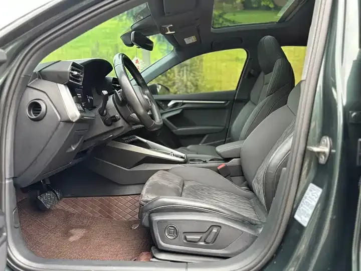 Audi A3 2023 facelift A3L Limousine 35 TFSI Luxury Sport 8