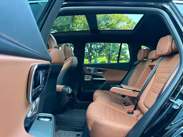 Mercedes Benz GLC 2025 GLC 300 L 4MATIC Luxury 5-seat 10