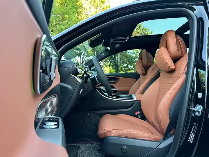 Mercedes Benz GLC 2025 GLC 300 L 4MATIC Luxury 5-seat 6