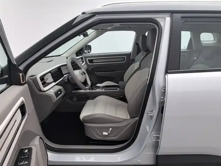 Geely ICON 2026 Chocolate 1.5TD Alcohol Edition 10
