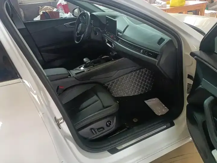 Audi A4L 2022 40 TFSI Deluxe Elegant 8