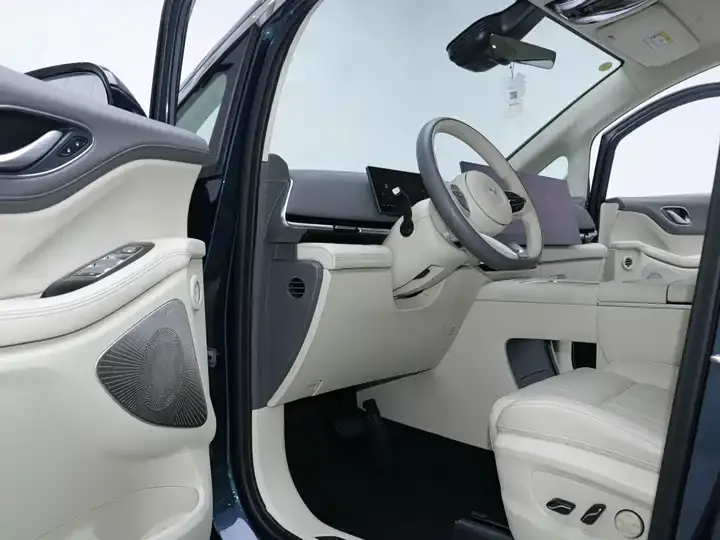 Voyah Dreamer 2025 PHEV Four-wheel Drive Flagship Dry Kun Edition 5