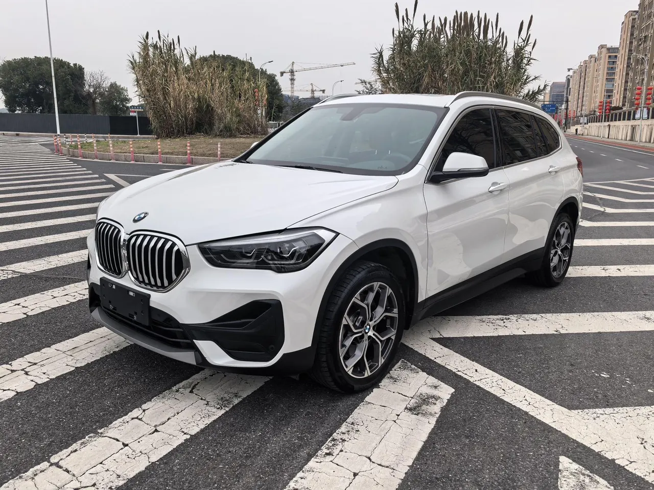 BMW 2022 X1 sDrive25Li 2.0T Leading Automatic Gear - View 1