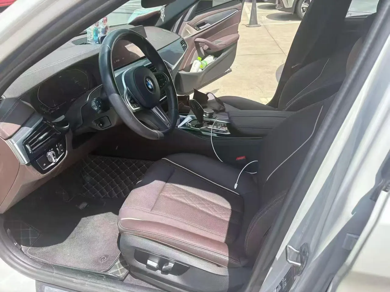 BMW 5 Series 2022 530Li 2.0T Leading M Sports Suit (Modified) Automatic Gear 3