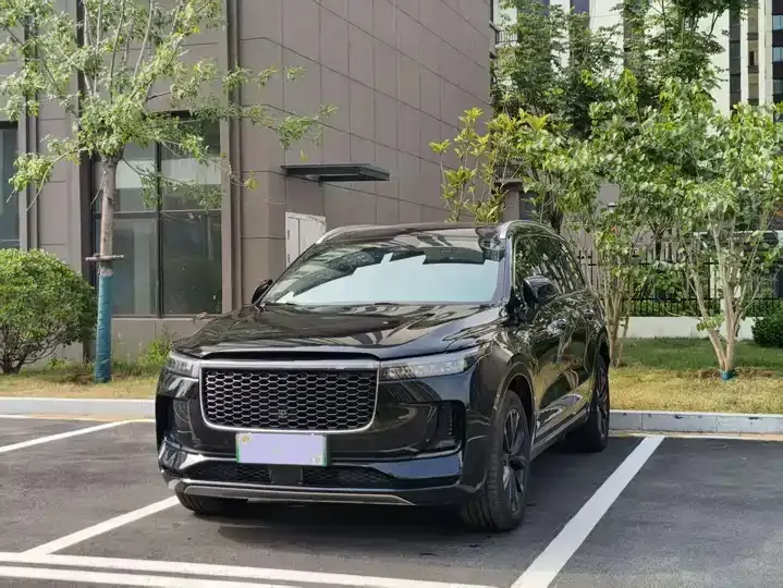 Li ONE 2021 extended 6-seat version - View 1