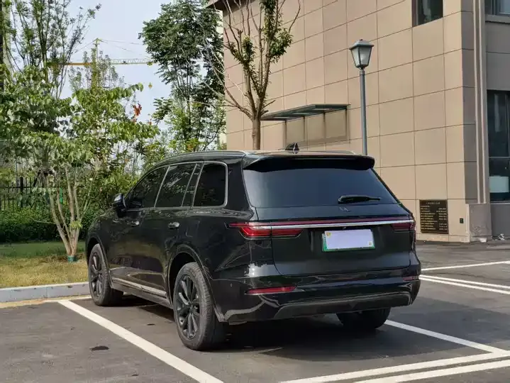 Li ONE 2021 extended 6-seat version 9