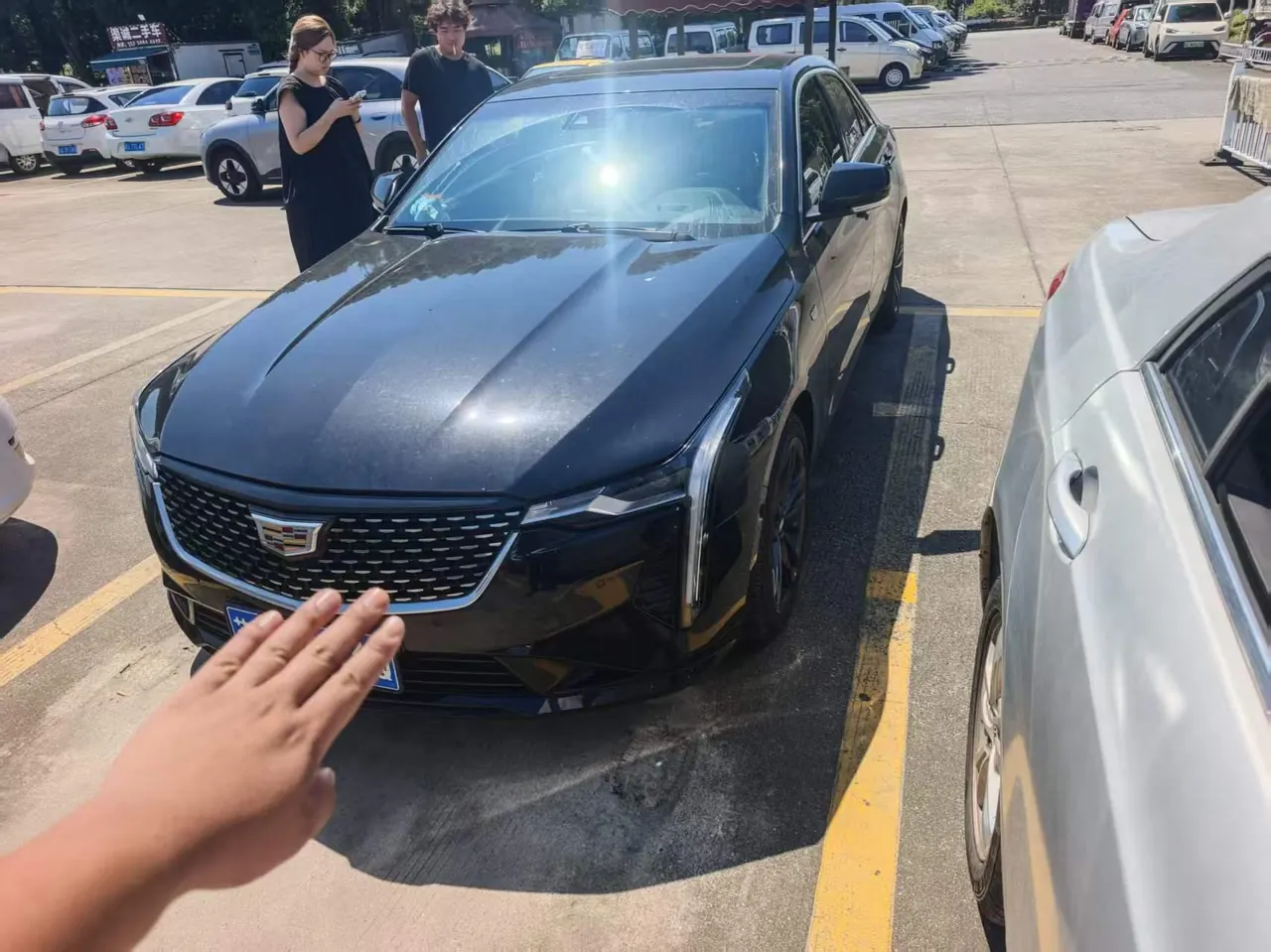 Open image lightbox: Cadillac 2022 CT4 2.0T 28T luxury automatic gear